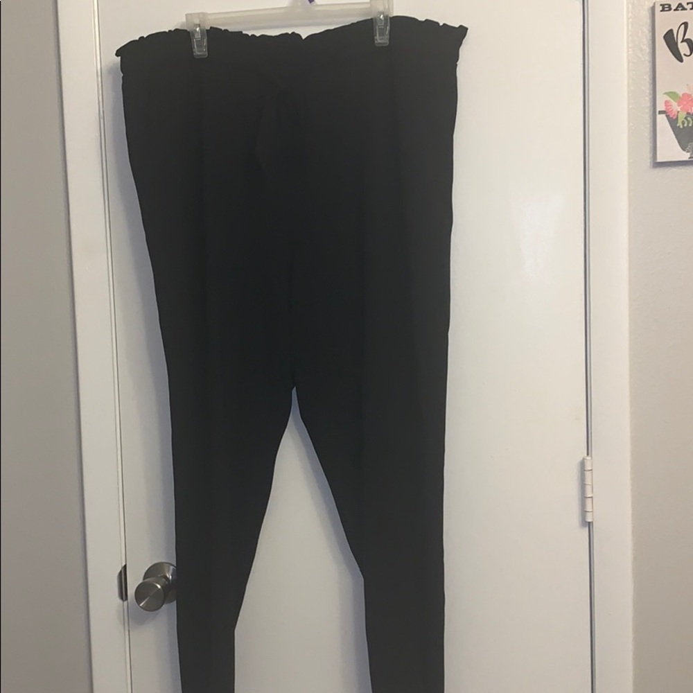 NEW Torrid black pointe paper bag pants